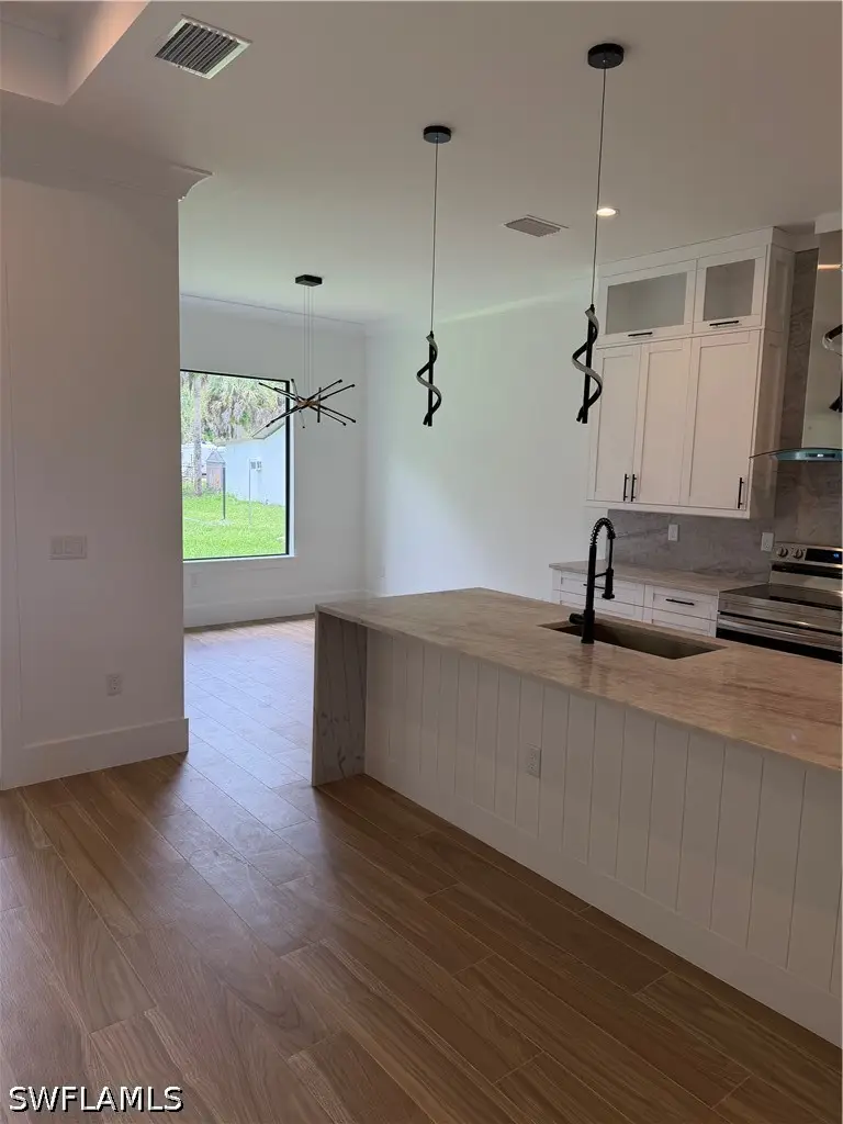 377 2nd Street Ne, Naples, FL 34120 - #3