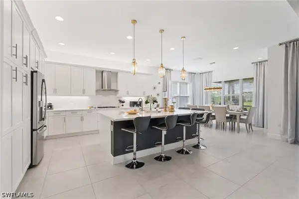 12177 Eucalyptus Way, Naples, FL 34120