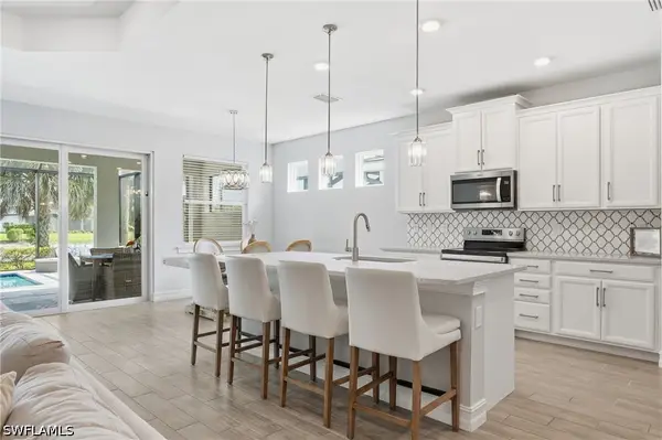 28040 Seasons Tide Avenue, Bonita Springs, FL 34135