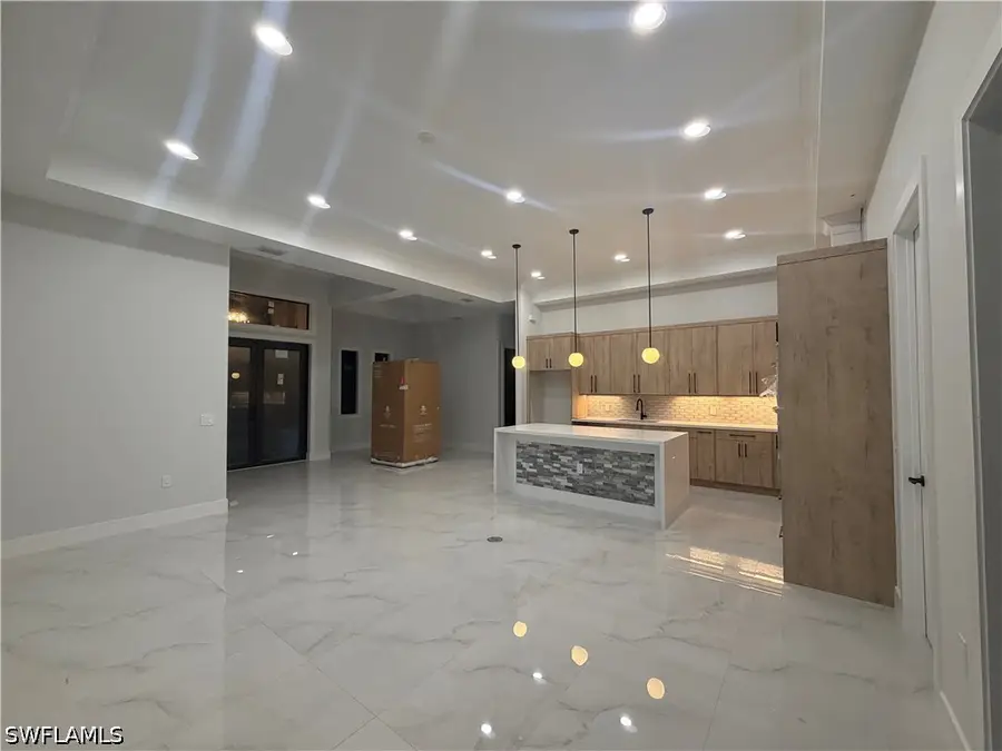 208 45th Avenue Ne, Naples, FL 34120 - #2