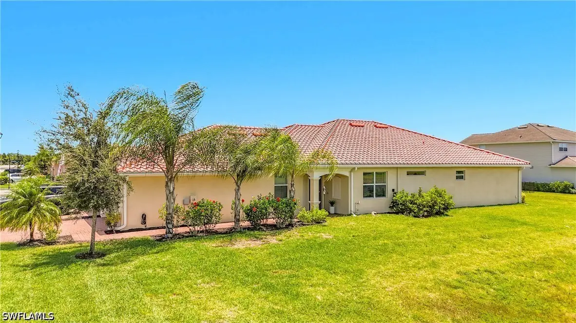 2558 Vine Avenue, Naples, FL 34120 - #1