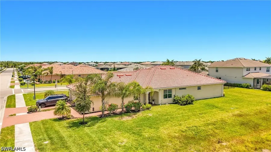 2558 Vine Avenue, Naples, FL 34120 - #3