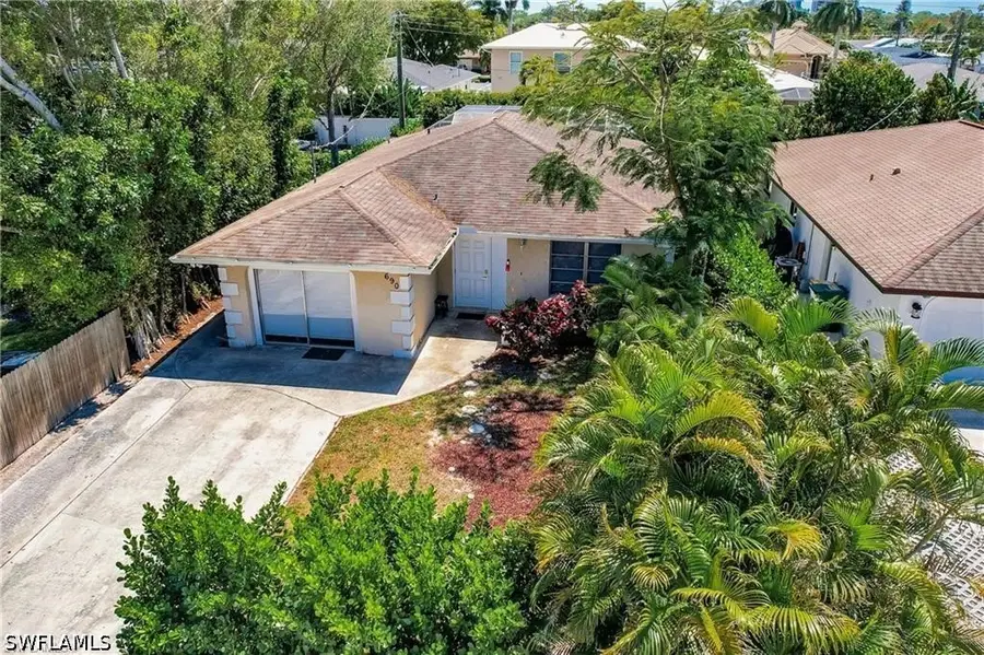 690 95th Avenue N, Naples, FL 34108 - #3
