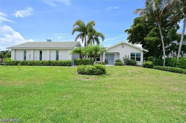 202 6th Street, Bonita Springs, FL 34134