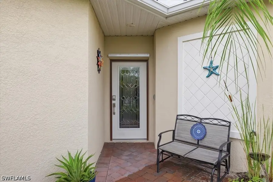 2636 Vine Avenue, Naples, FL 34120 - #2