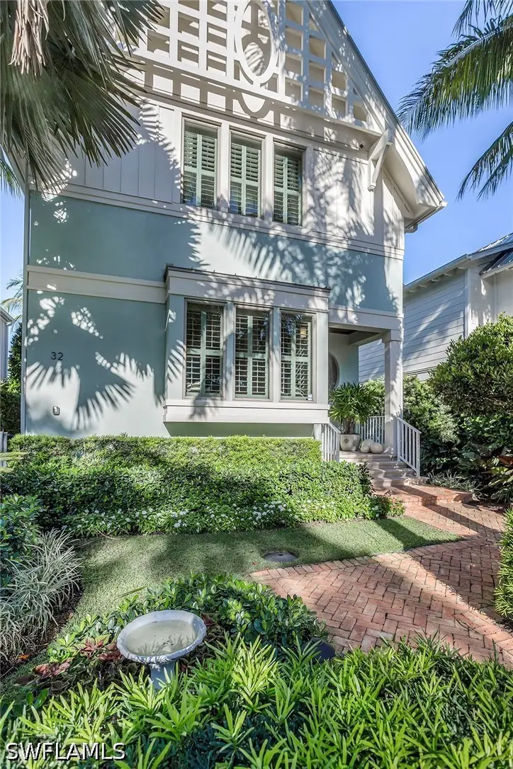 32 6th Street S, Naples, FL 34102 - #2