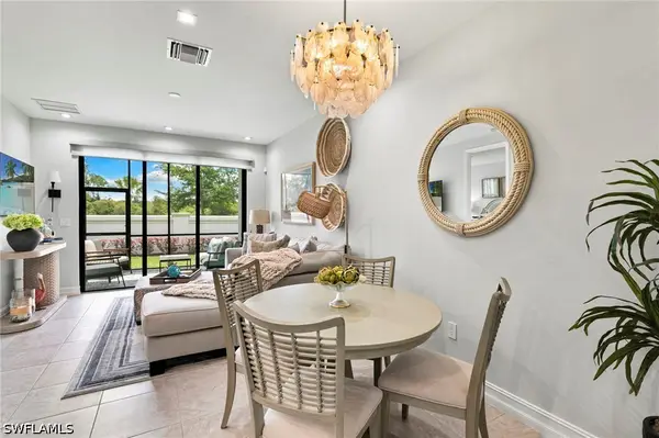 7490 Rockefeller Drive, Naples, FL 34119