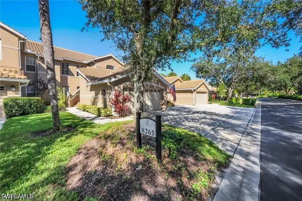 8265 Danbury Boulevard #203, Naples, FL 34120