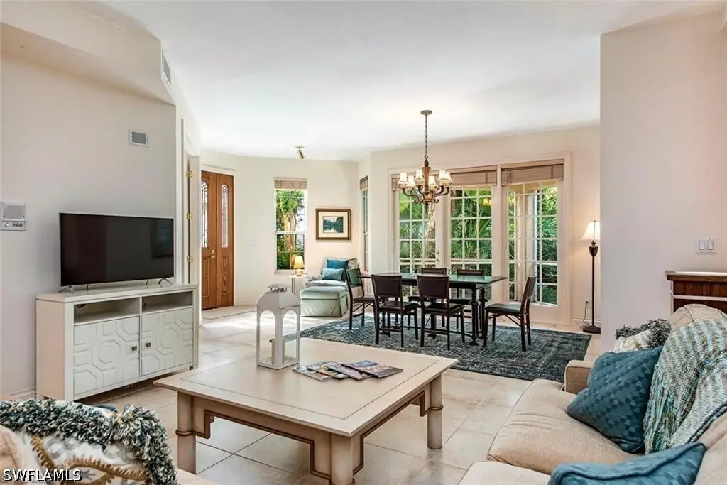 157 Colonade Circle #1002, Naples, FL 34103 - #1