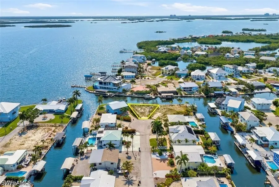 20 Avenida Carita, Fort Myers Beach, FL 33931 - #3