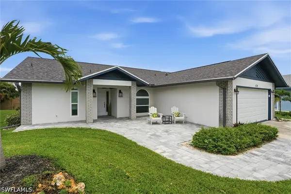 132 Bordeaux Circle, Naples, FL 34112