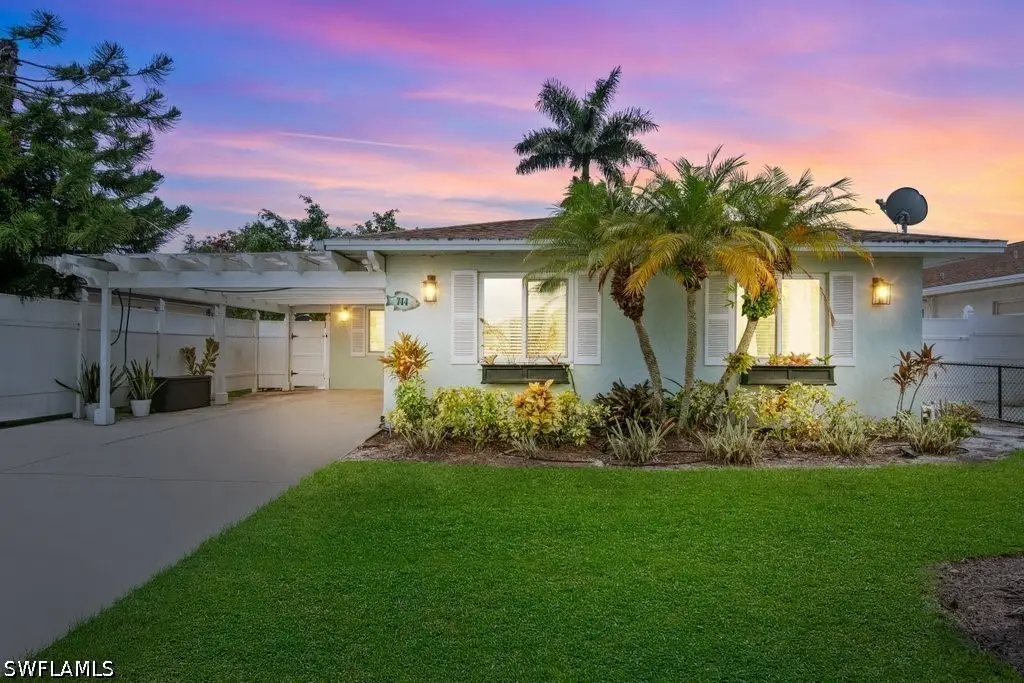 744 94th Avenue N, Naples, FL 34108 - #1
