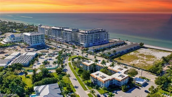 1100 Gulf Shore Boulevard N #312, Naples, FL 34102