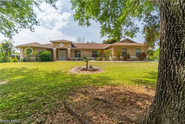 3226 52nd Avenue Ne, Naples, FL 34120