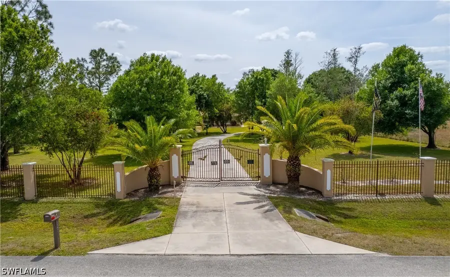 3226 52nd Avenue Ne, Naples, FL 34120 - #3