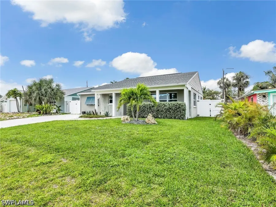 195 Hibiscus Drive, Fort Myers Beach, FL 33931 - #2