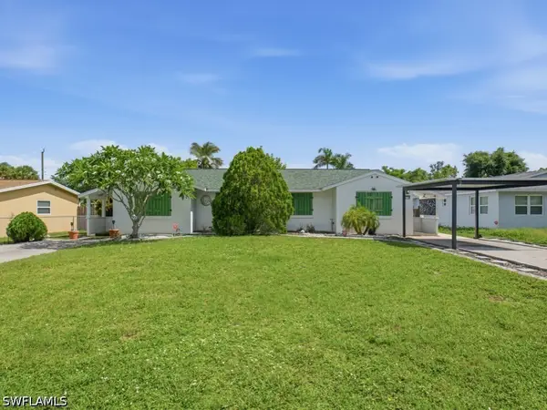 3577 Hibiscus Avenue, Naples, FL 34104