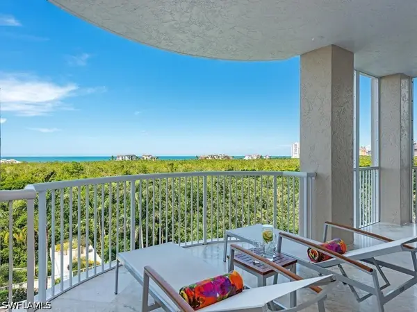 7117 Pelican Bay Blvd #507, Naples, FL 34108