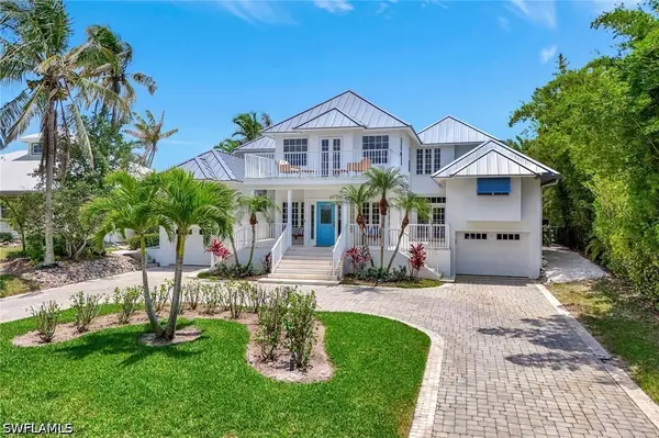 1500 Pelican Avenue, Naples, FL 34102