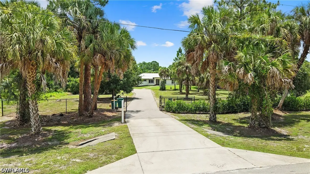 556 6th Street Se, Naples, FL 34117 - #1