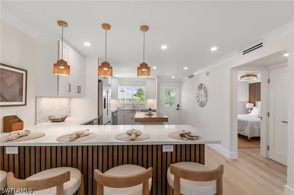 1686 Blue Point Avenue #B9, Naples, FL 34102