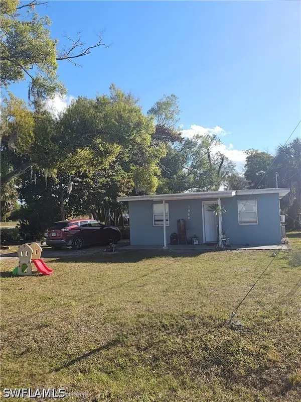 3966 Madison Avenue, Fort Myers, FL 33916