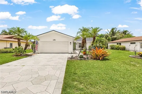 4564 Lakewood Boulevard, Naples, FL 34112