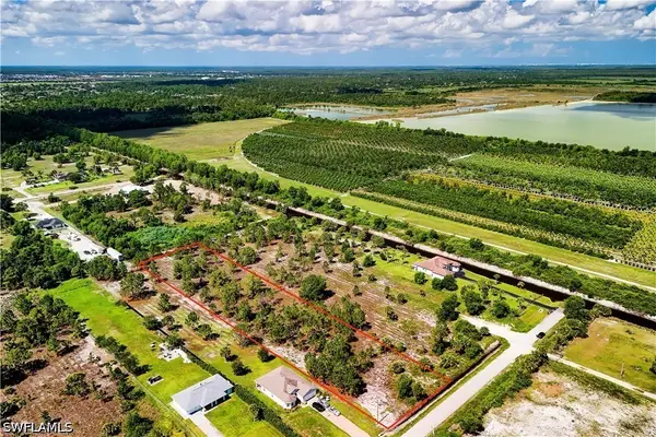 2306 56th Avenue Ne, Naples, FL 34120