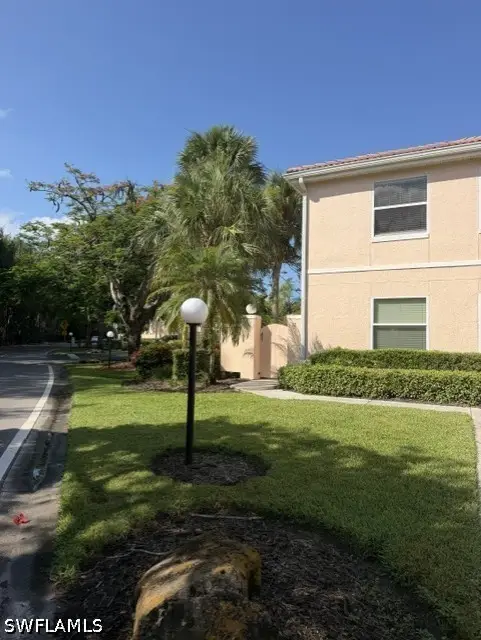 628 Woodshire Lane #G12, Naples, FL 34105