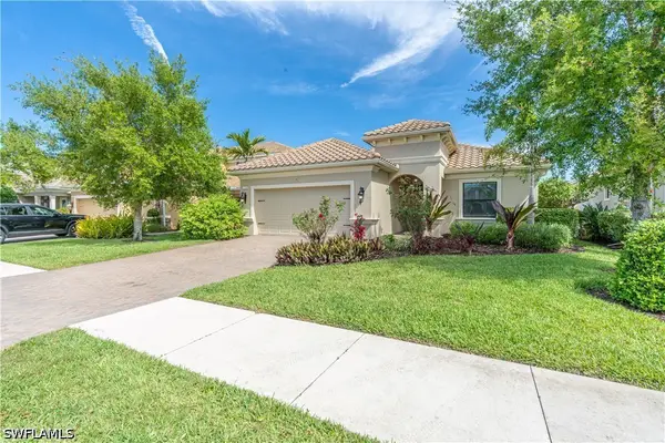 3549 Canopy Circle, Naples, FL 34120