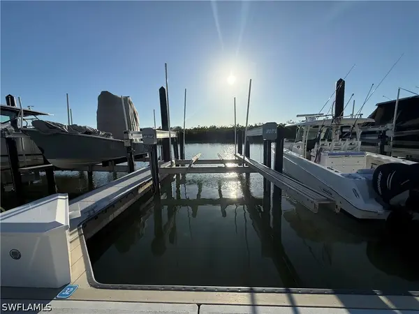 13115 Vanderbilt Road, Naples, FL 34110