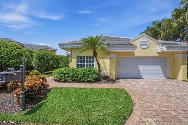 5900 Fountain Drive, Naples, FL 34119