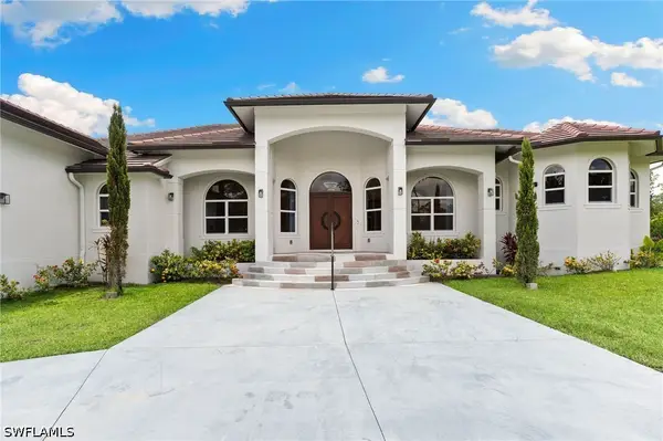 379 25th Street Nw, Naples, FL 34120
