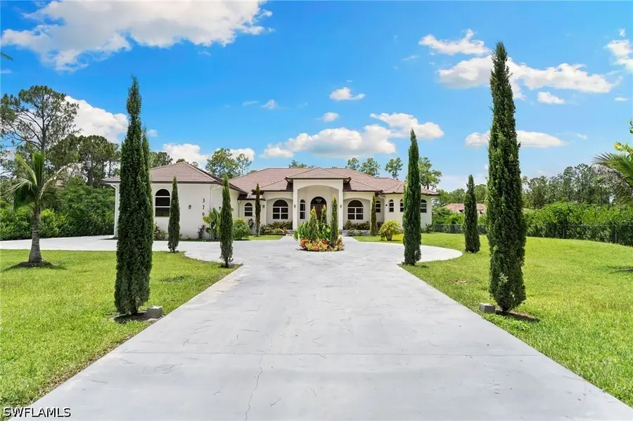 379 25th Street Nw, Naples, FL 34120 - #3