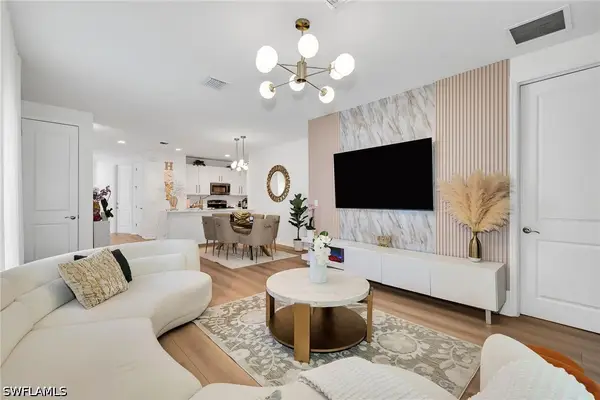 7689 Bristol Circle, Naples, FL 34120