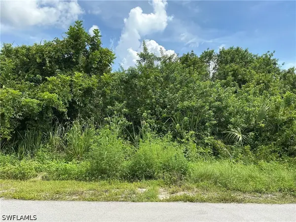5411 Lee Street, Lehigh Acres, FL 33971