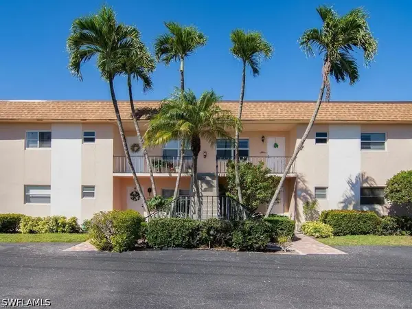 609 Palm View Drive #10, Naples, FL 34110