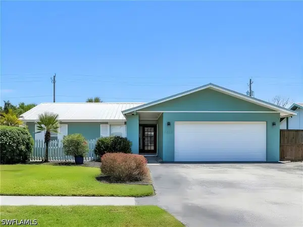 1268 Lake Shore Drive, Naples, FL 34103