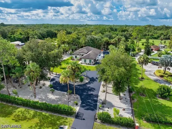 328 16th Avenue Nw, Naples, FL 34120