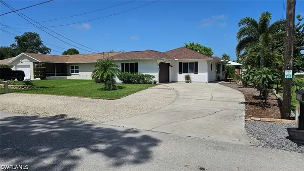 27142 Jackson Avenue, Bonita Springs, FL 34135
