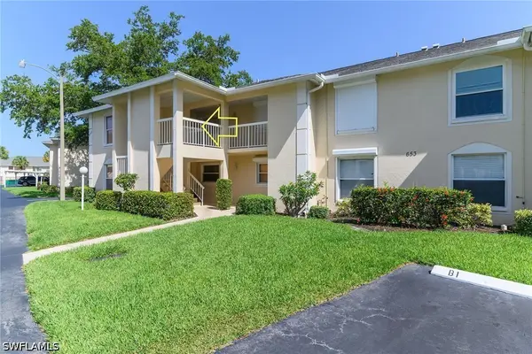 653 Squire Circle #201, Naples, FL 34104