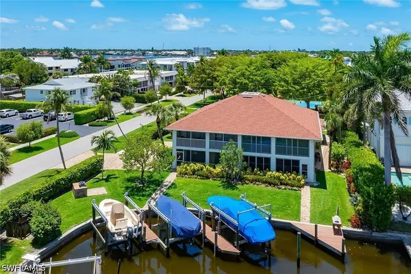 1435 Blue Point Avenue #1435, Naples, FL 34102
