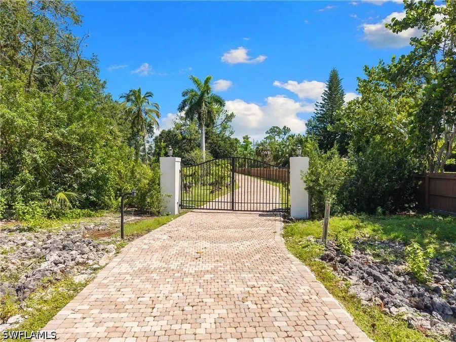 6521 Livingston Woods Lane, Naples, FL 34109 - #3