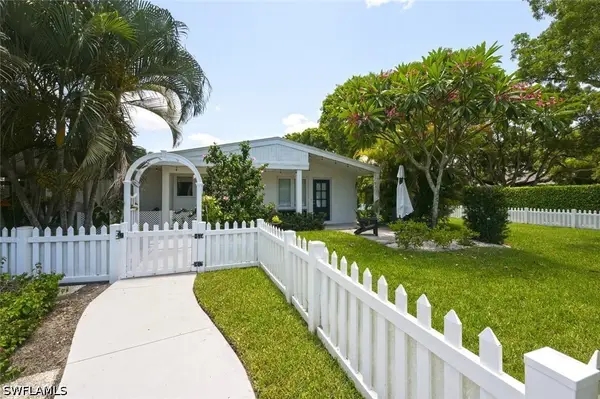1216 10th Street N, Naples, FL 34102
