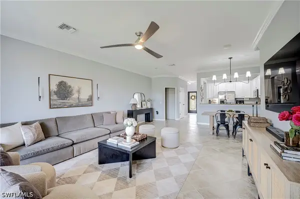 2620 Blossom Way, Naples, FL 34120