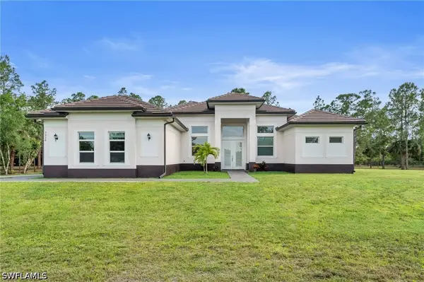 3026 64th Avenue Ne, Naples, FL 34120-2177
