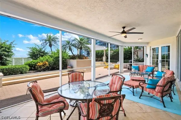 295 Grande Way #T-04, Naples, FL 34110