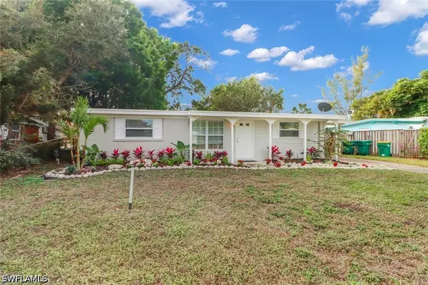 2140 Harbor Lane, Naples, FL 34104