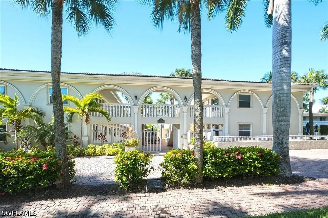 980 7th Avenue S #204, Naples, FL 34102 - #1