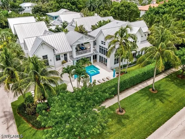1011 6th Street S, Naples, FL 34102